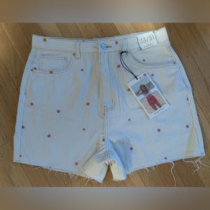 NWT ANGEL KISS IVORY DAISY PRINT HI-WAIST CUT OFF SHORTS IN SIZE 13/31